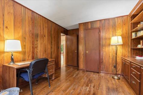 7 Windsor Terrace Holmdel NJ 07733