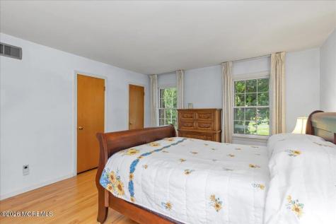 7 Windsor Terrace Holmdel NJ 07733