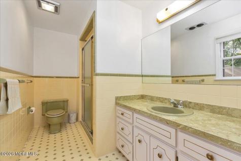 7 Windsor Terrace Holmdel NJ 07733