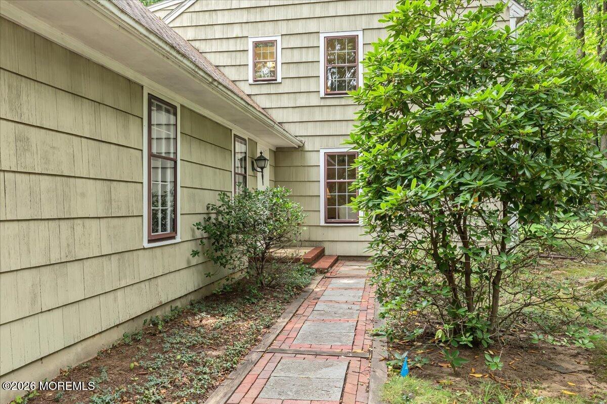 7 Windsor Terrace Holmdel NJ 07733