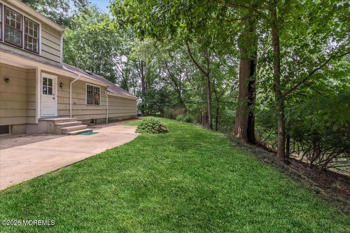 7 Windsor Terrace Holmdel NJ 07733