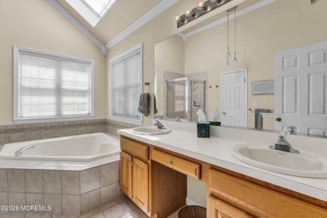 32 Heritage Drive Shrewsbury Boro NJ 07702