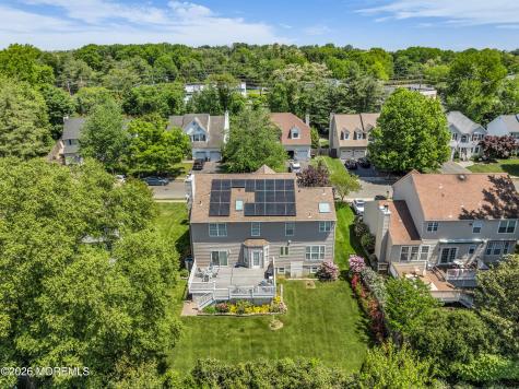 32 Heritage Drive Shrewsbury Boro NJ 07702