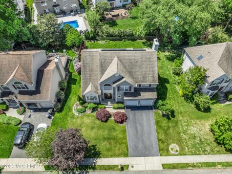 32 Heritage Drive Shrewsbury Boro NJ 07702