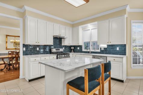 32 Heritage Drive Shrewsbury Boro NJ 07702