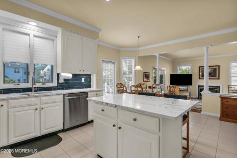 32 Heritage Drive Shrewsbury Boro NJ 07702