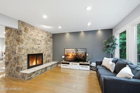 31 Eli Circle Morganville NJ 07751