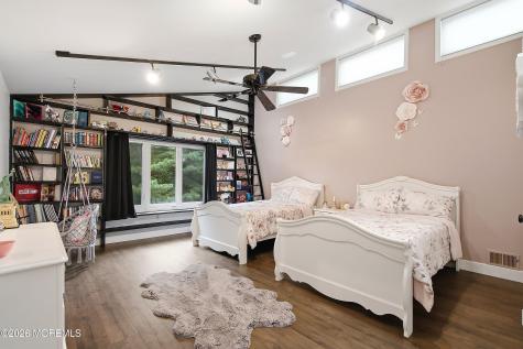 31 Eli Circle Morganville NJ 07751