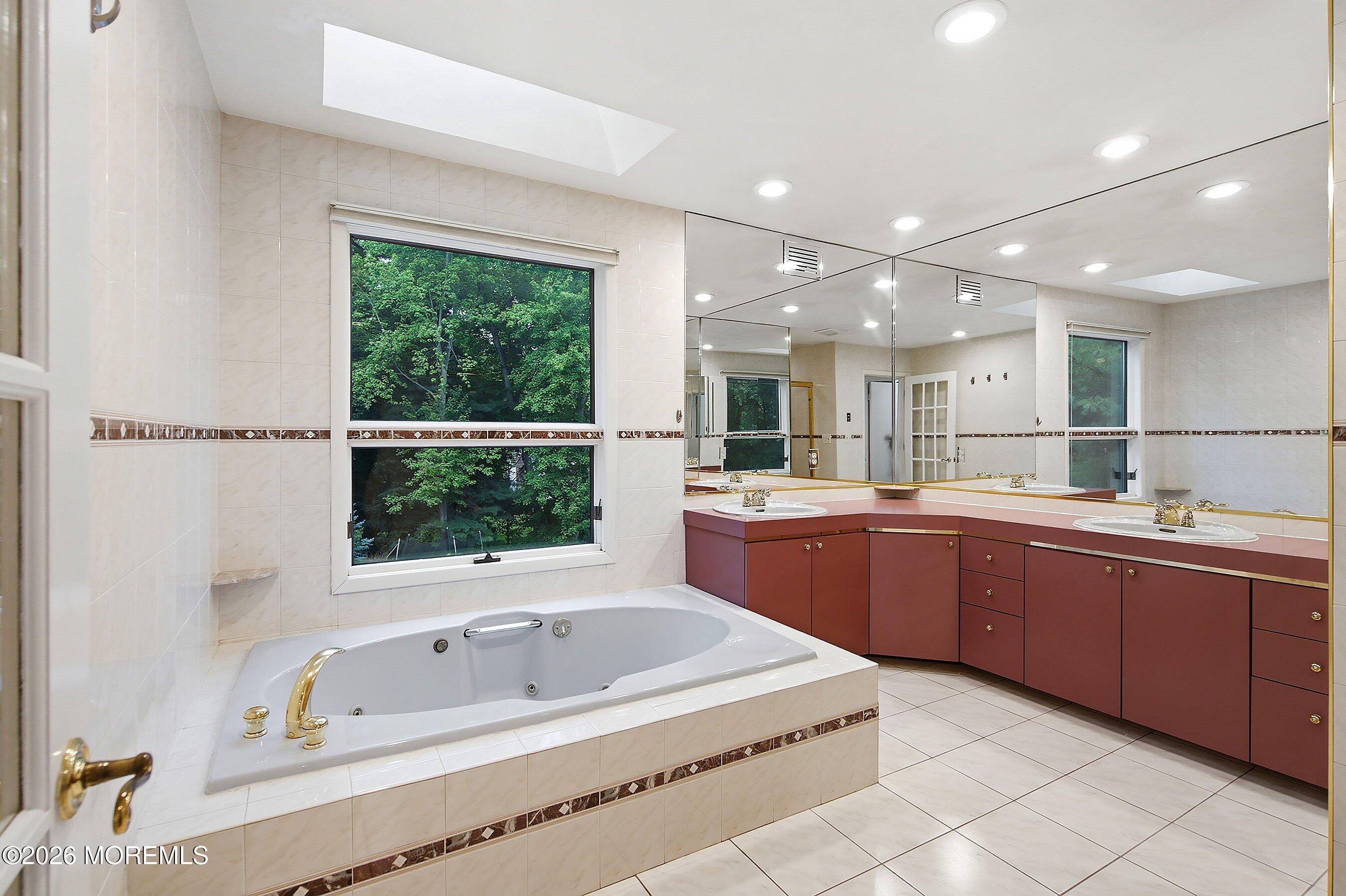 31 Eli Circle Morganville NJ 07751