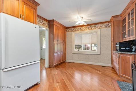 48 Ravine Drive Matawan NJ 07747