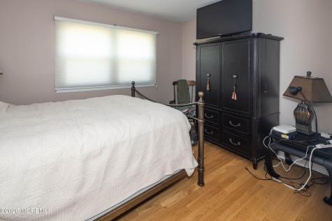 25 Mccue Road Morganville NJ 07751