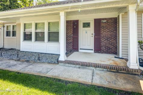 25 Mccue Road Morganville NJ 07751