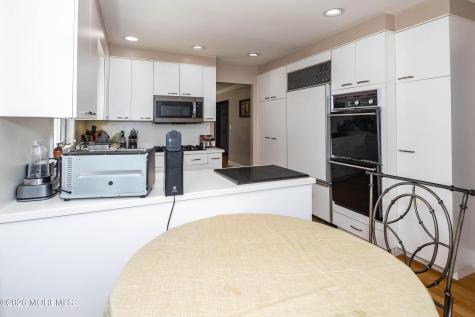 25 Mccue Road Morganville NJ 07751