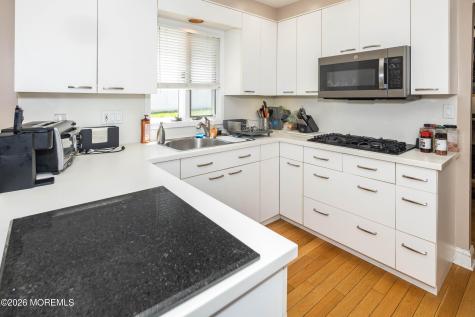 25 Mccue Road Morganville NJ 07751