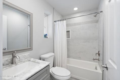 609 Main Street Bayville NJ 08721
