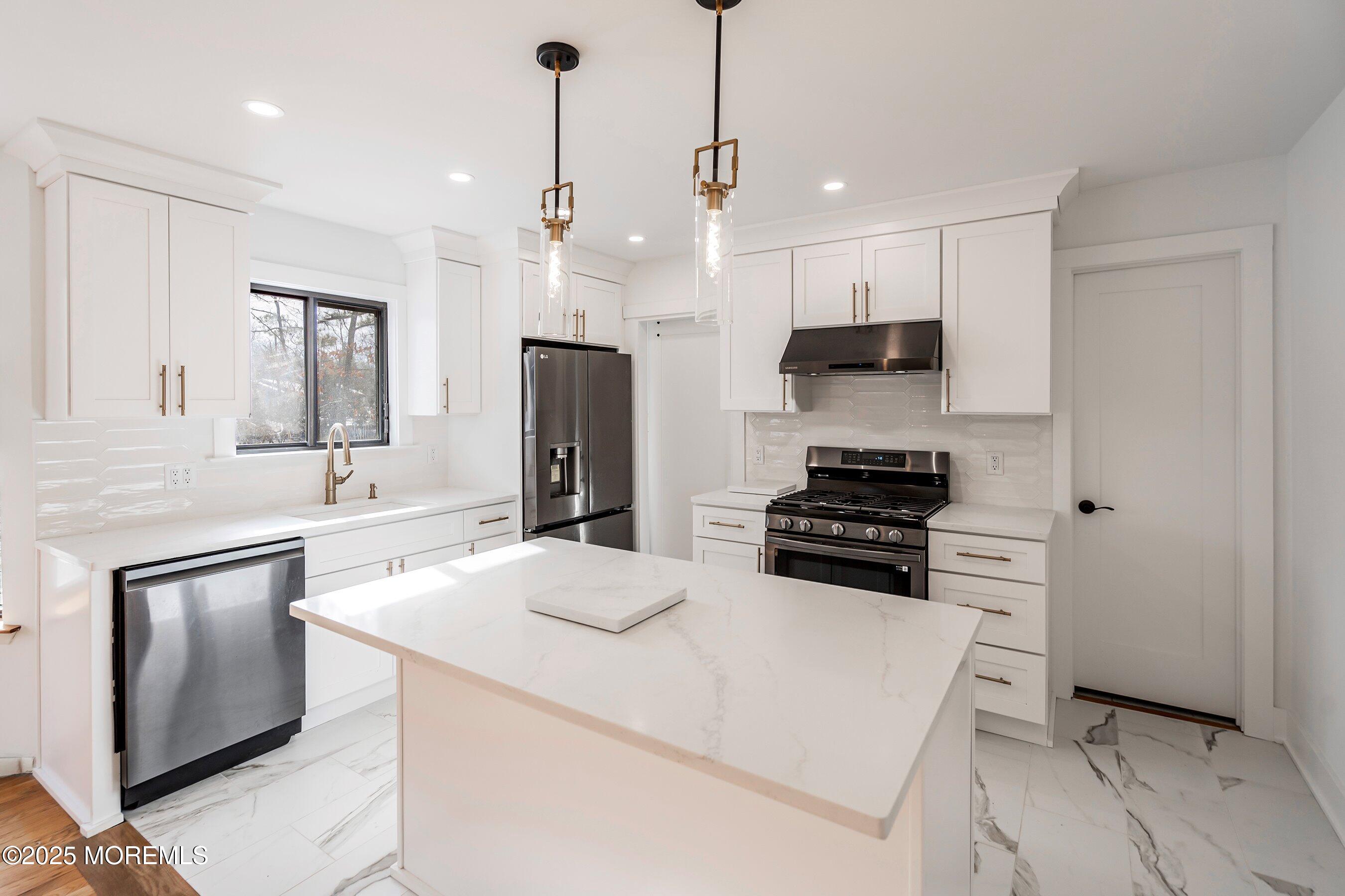 3 Sheila Court Bayville NJ 08721