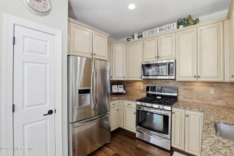 7 Dayna Court Howell NJ 07731