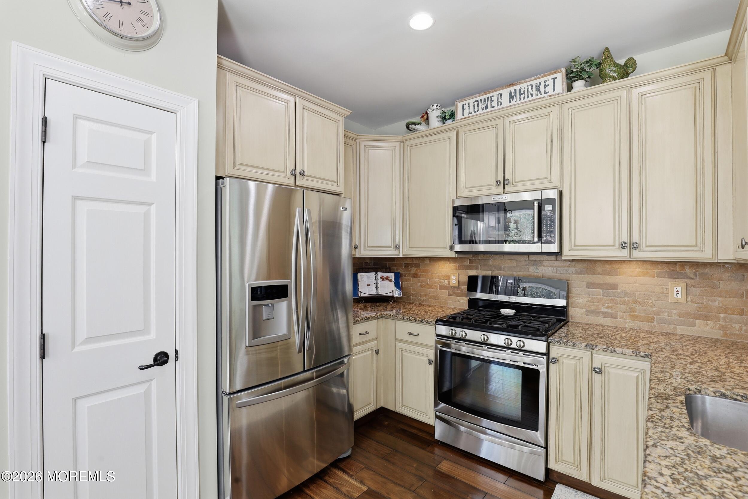 7 Dayna Court Howell NJ 07731