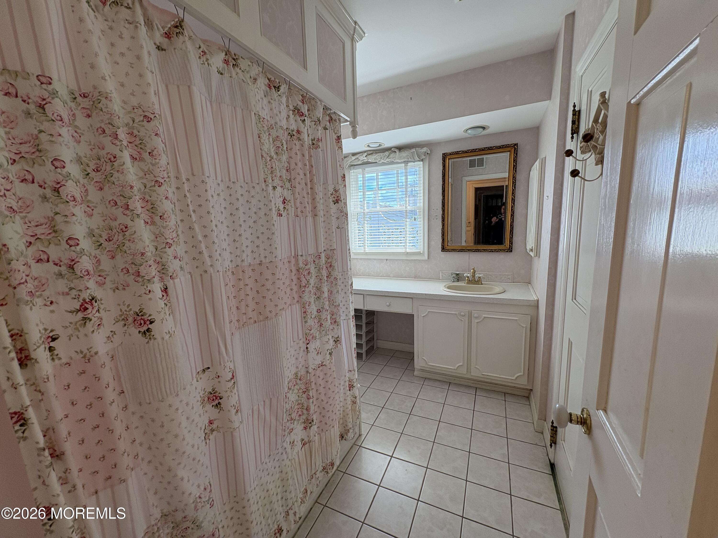 14 Stratford Drive Old Bridge NJ 08857