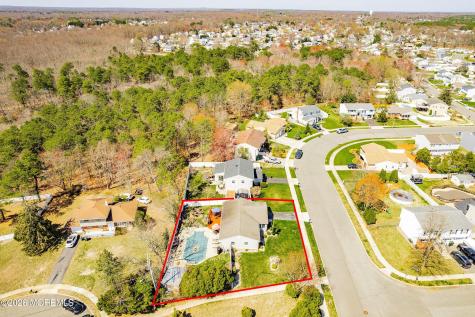 45 Pine Needle Street Howell NJ 07731