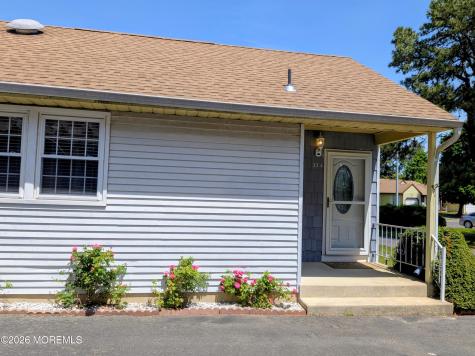 33 Medford Road Manchester NJ 08759