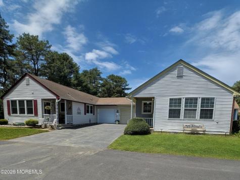 33 Medford Road Manchester NJ 08759