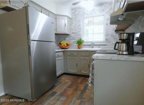 33 Medford Road Manchester NJ 08759