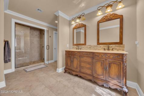 16 Woodhollow Road Colts Neck NJ 07722