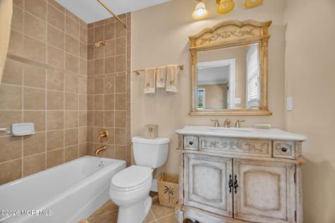 16 Woodhollow Road Colts Neck NJ 07722