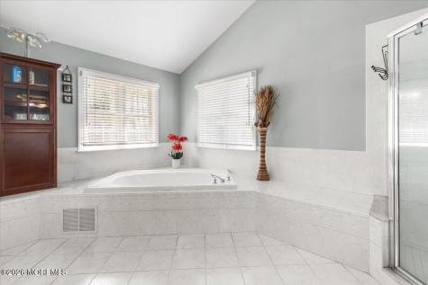 16 Conor Road Jackson NJ 08527