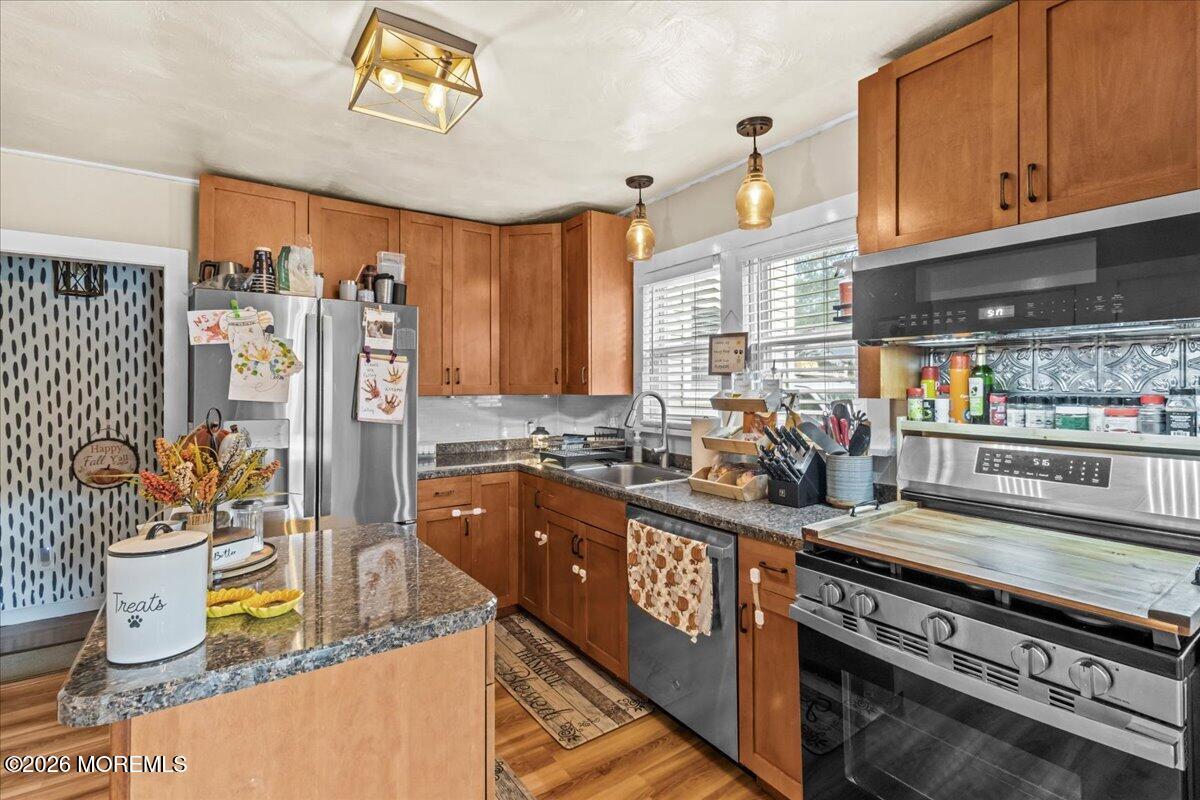 15 Chestnut Street Waretown NJ 08758