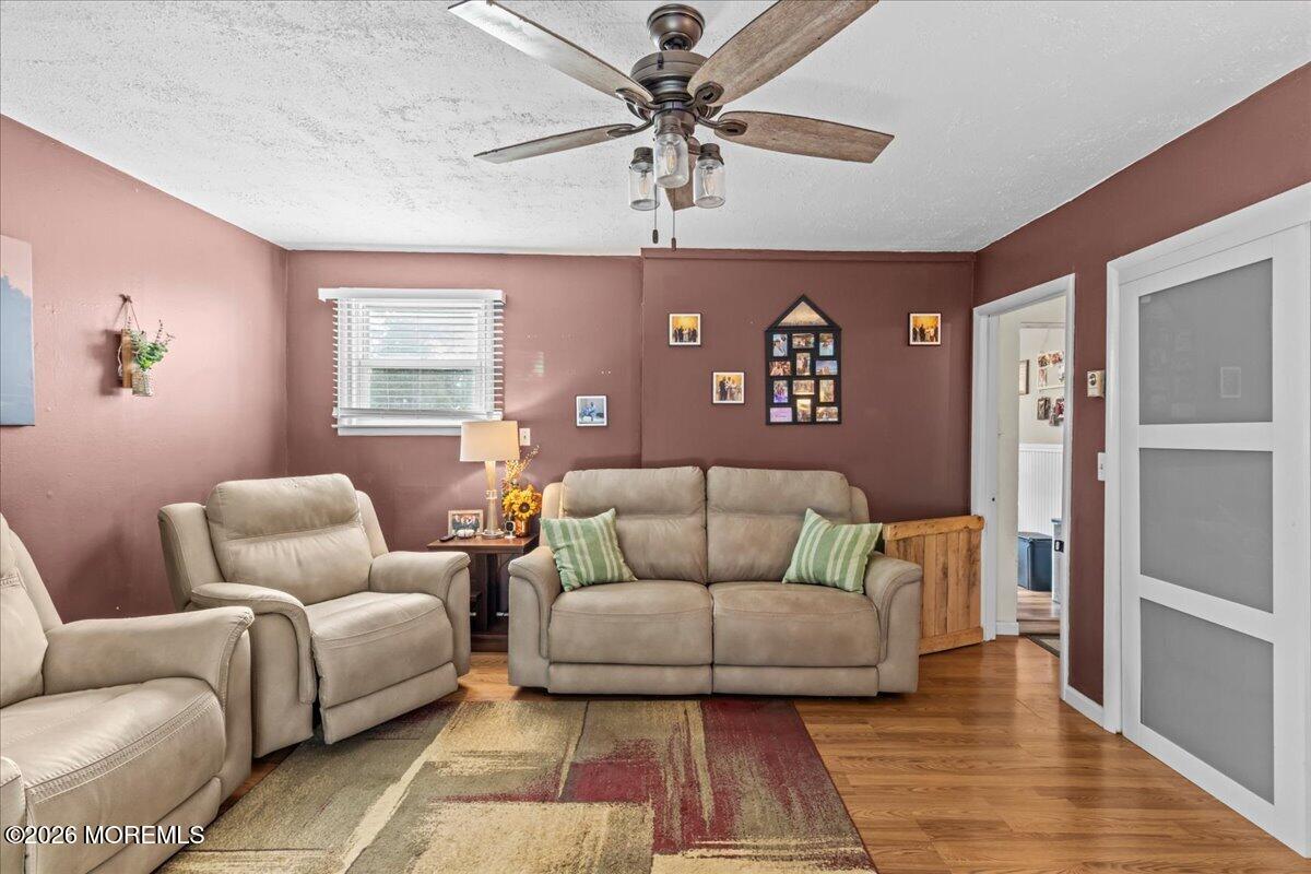 15 Chestnut Street Waretown NJ 08758
