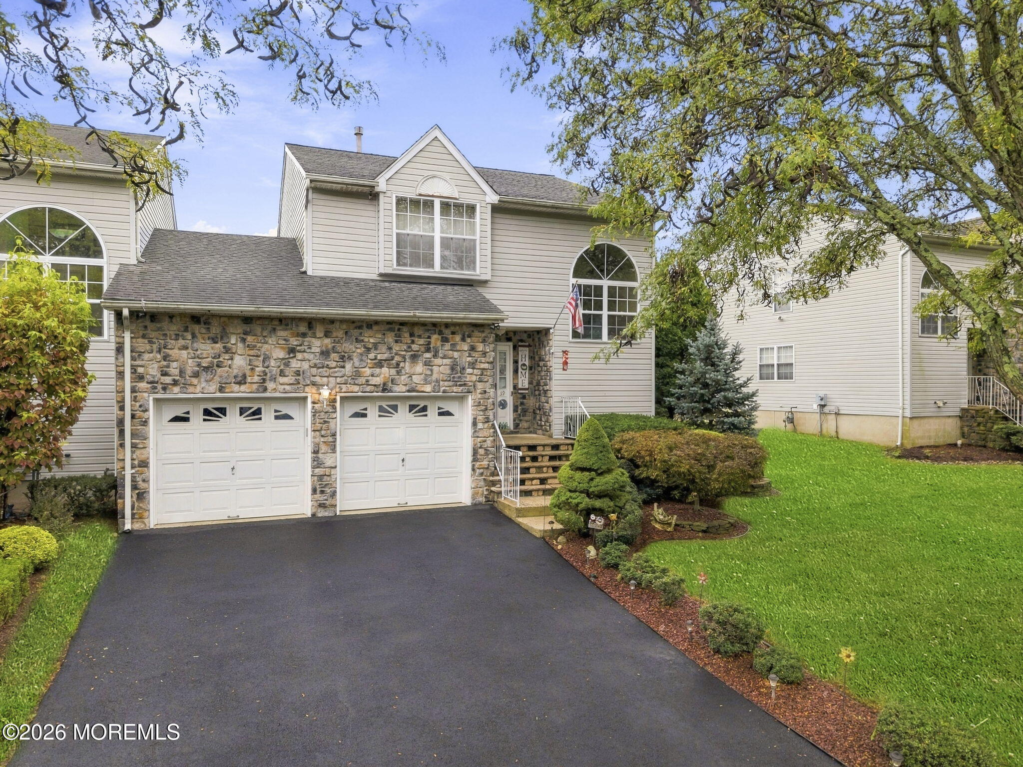 39 Hummingbird Court Marlboro NJ 07746