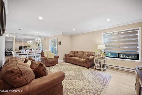 72 Overlook Way Englishtown NJ 07726