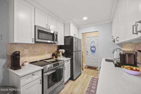 72 Overlook Way Englishtown NJ 07726