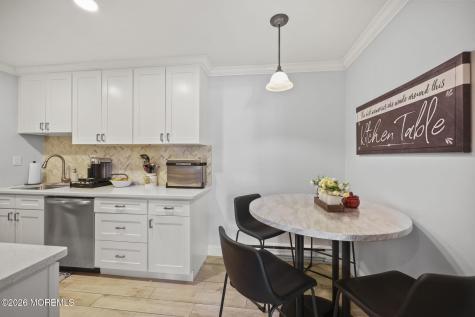 72 Overlook Way Englishtown NJ 07726