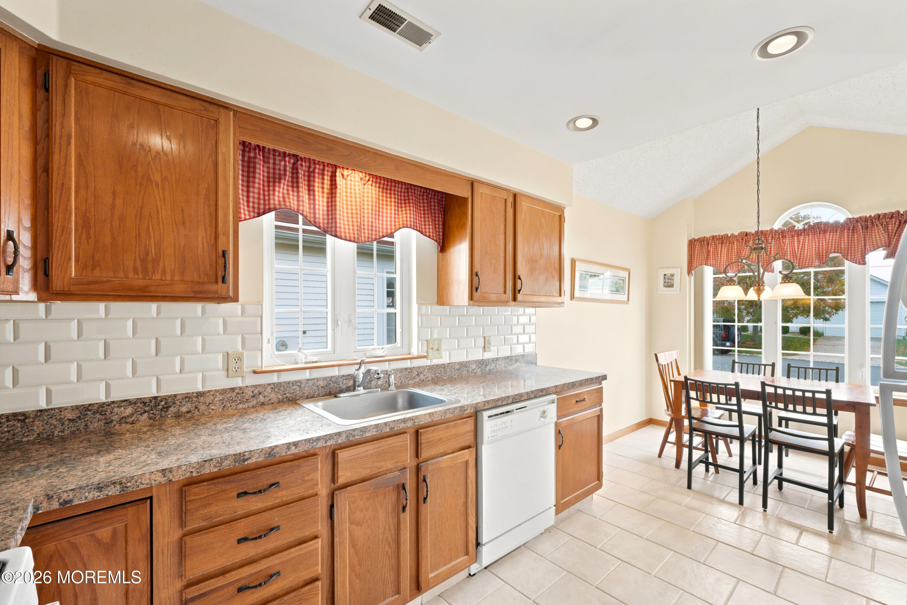 16 Angus Court Jackson NJ 08527