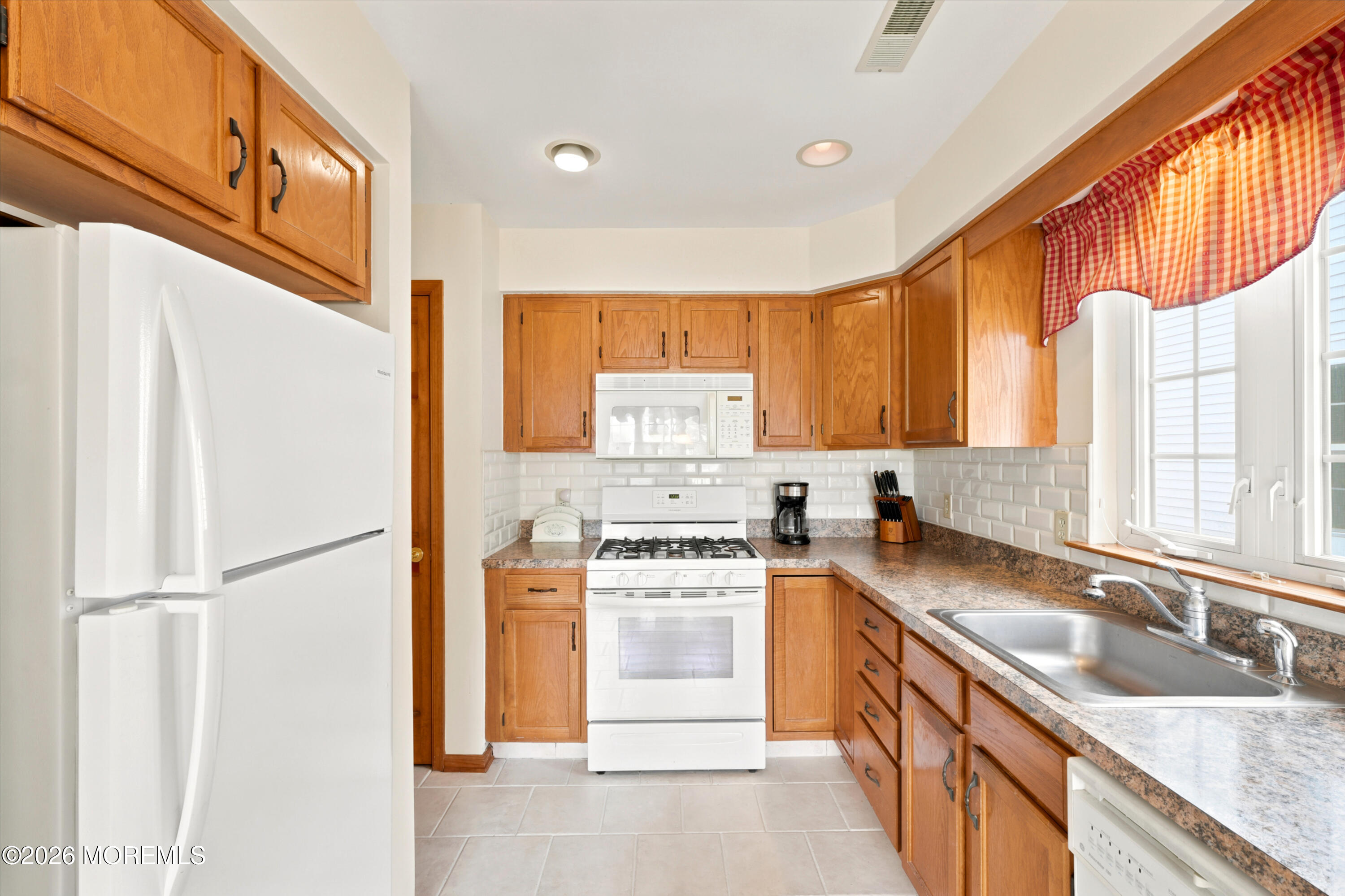 16 Angus Court Jackson NJ 08527