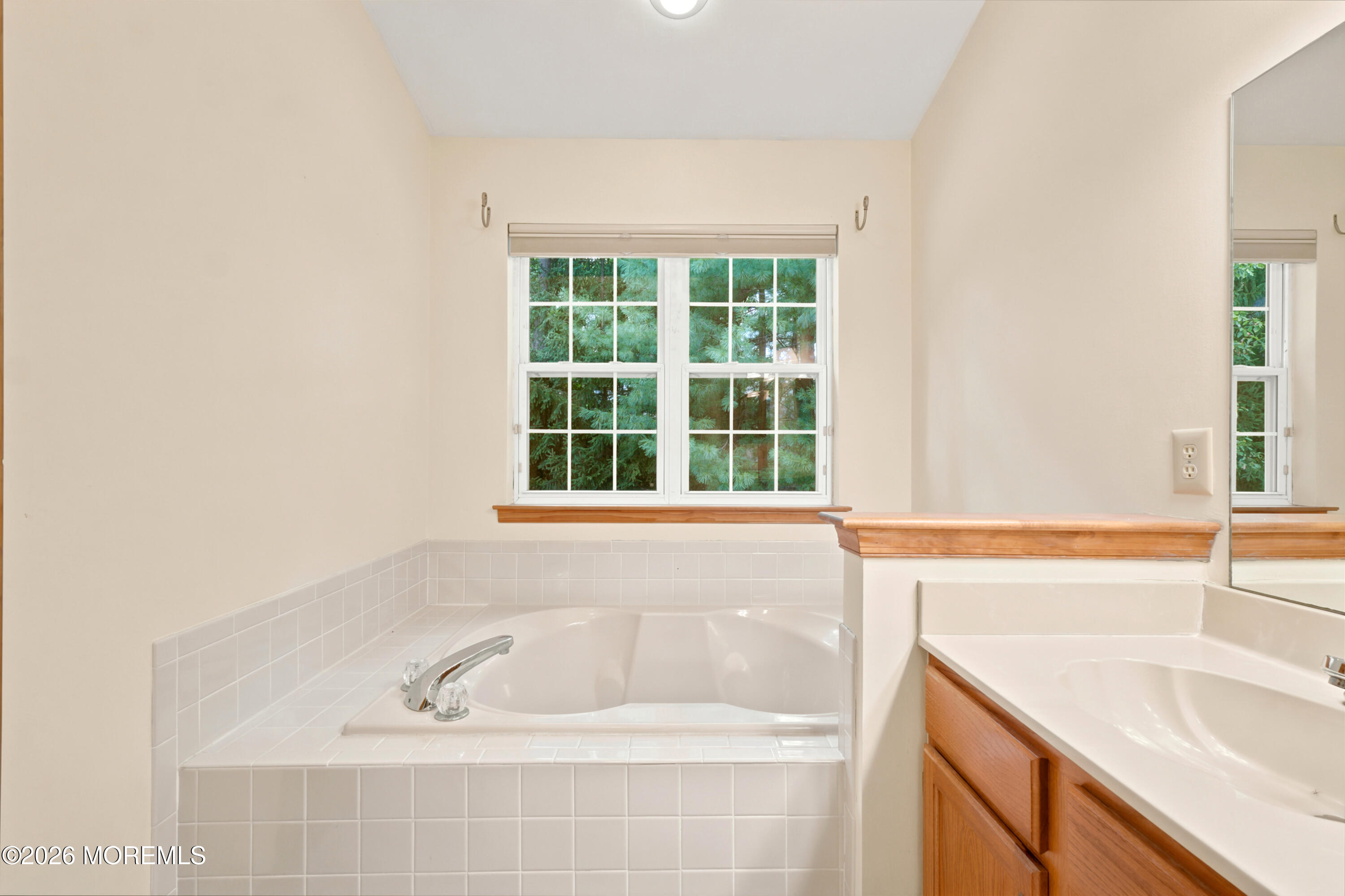 16 Angus Court Jackson NJ 08527