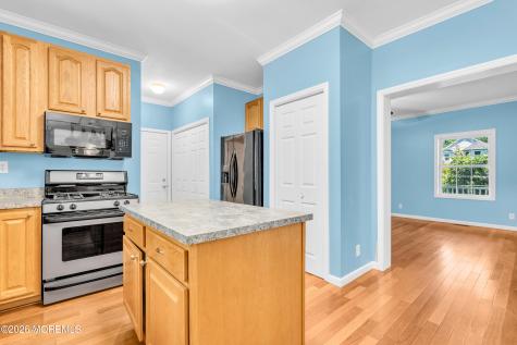 563 Vanderbilt Avenue Bayville NJ 08721