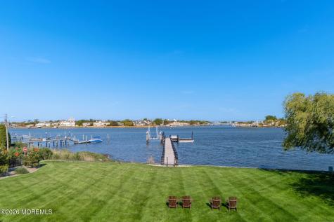 229 Comanche Drive Oceanport NJ 07757