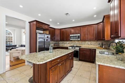 893 Lakehurst Avenue Jackson NJ 08527