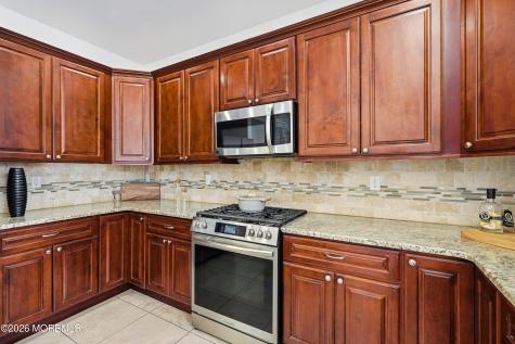 893 Lakehurst Avenue Jackson NJ 08527
