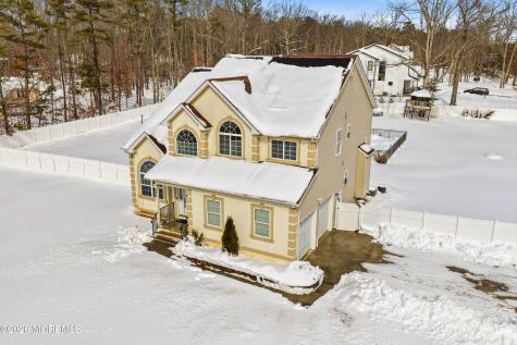 893 Lakehurst Avenue Jackson NJ 08527