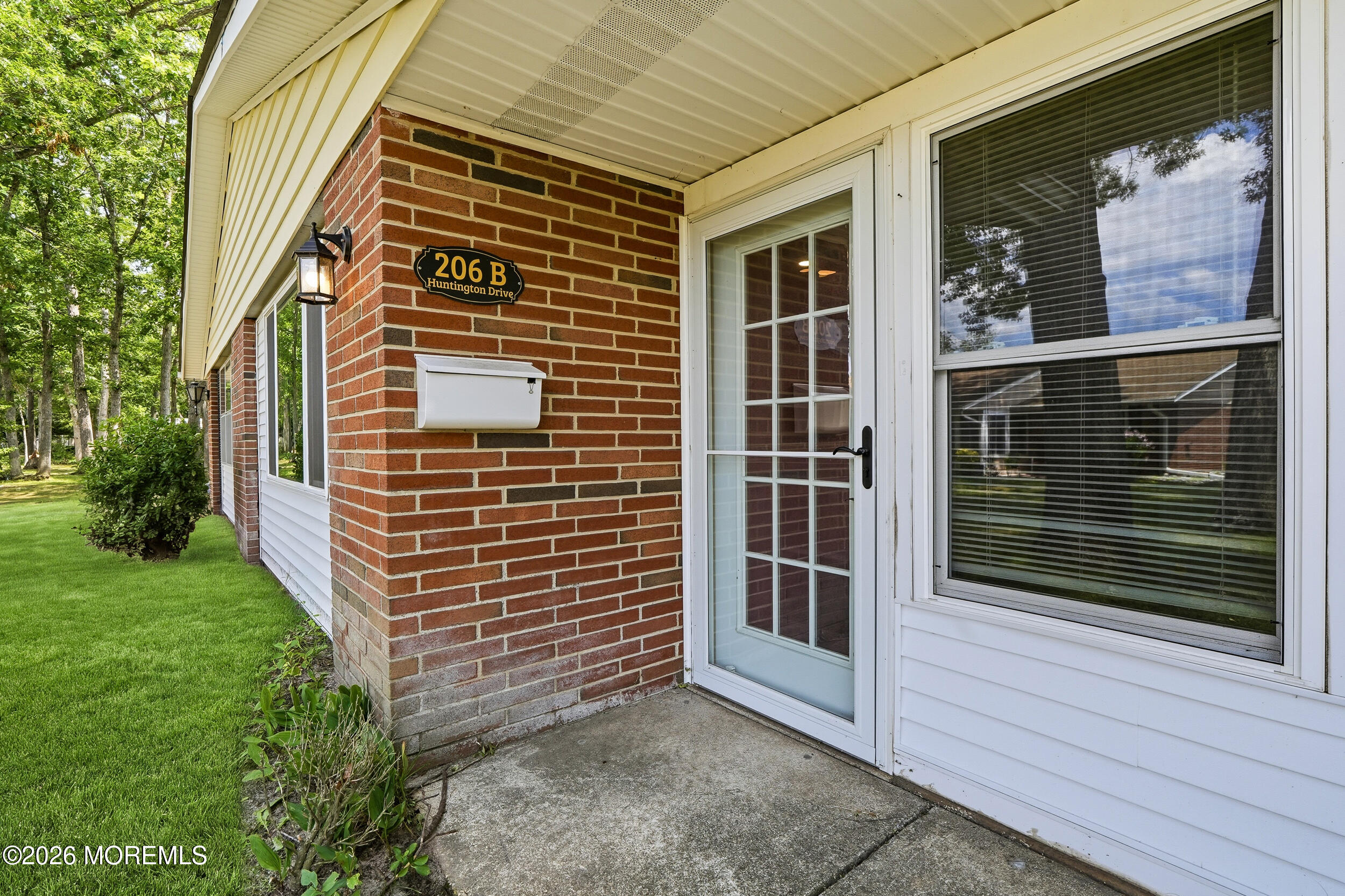 206 Huntington Drive Lakewood NJ 08701