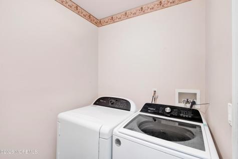 52 Skyline Drive Lakewood NJ 08701