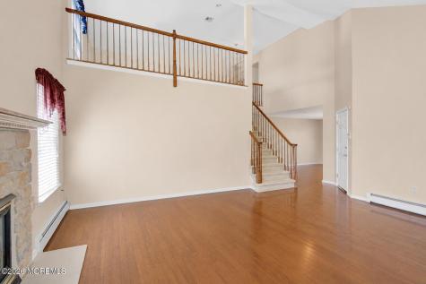 52 Skyline Drive Lakewood NJ 08701