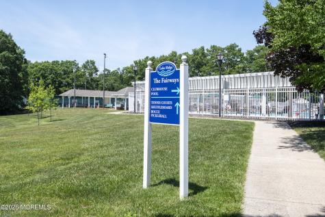52 Skyline Drive Lakewood NJ 08701