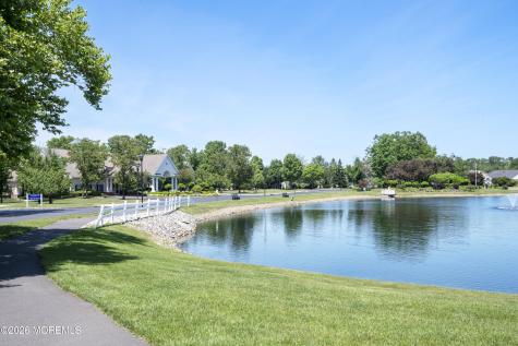 52 Skyline Drive Lakewood NJ 08701
