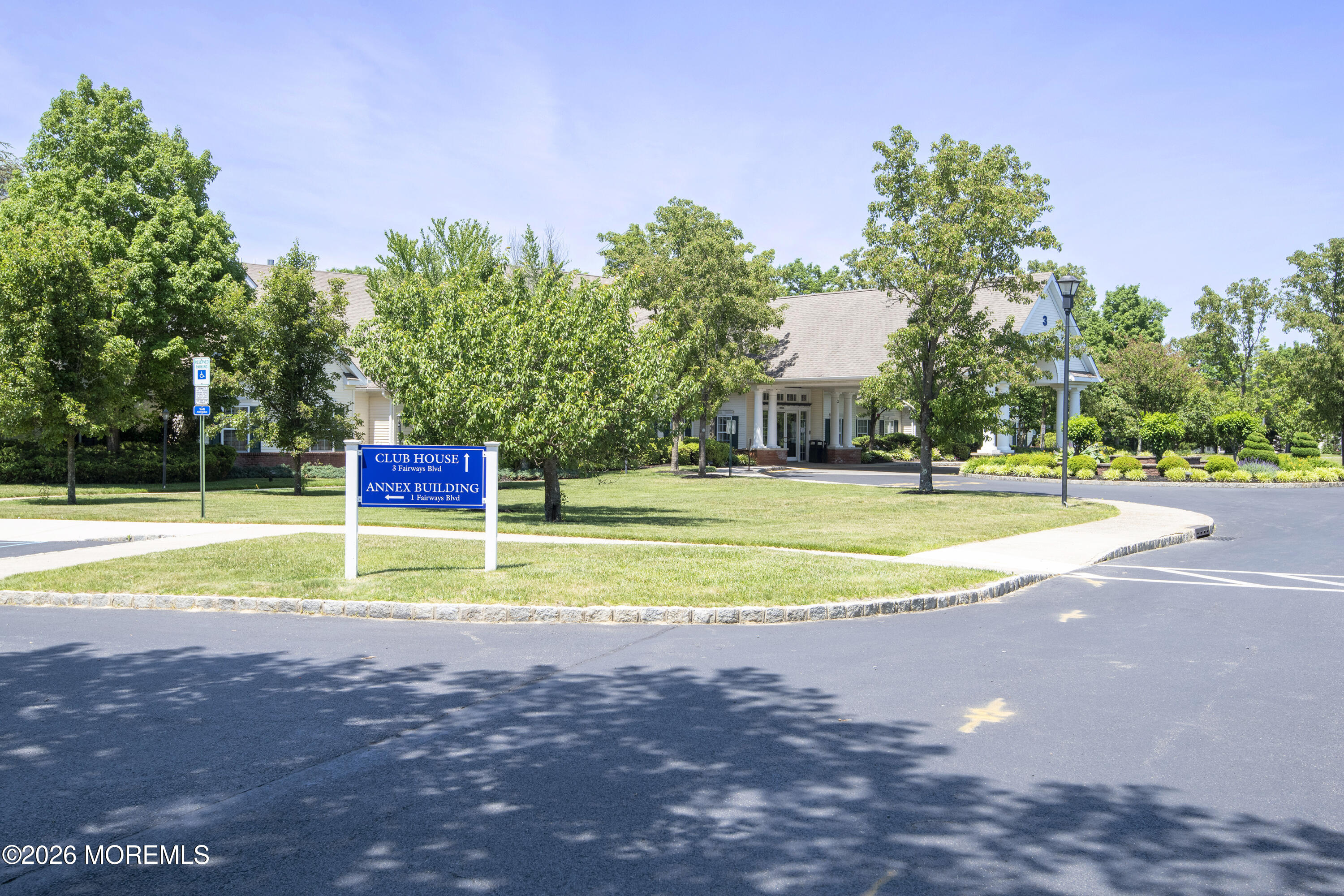 52 Skyline Drive Lakewood NJ 08701